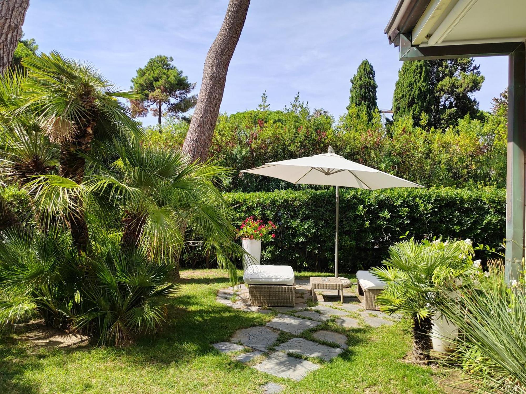 Hotel Acapulco Forte dei Marmi Exterior photo