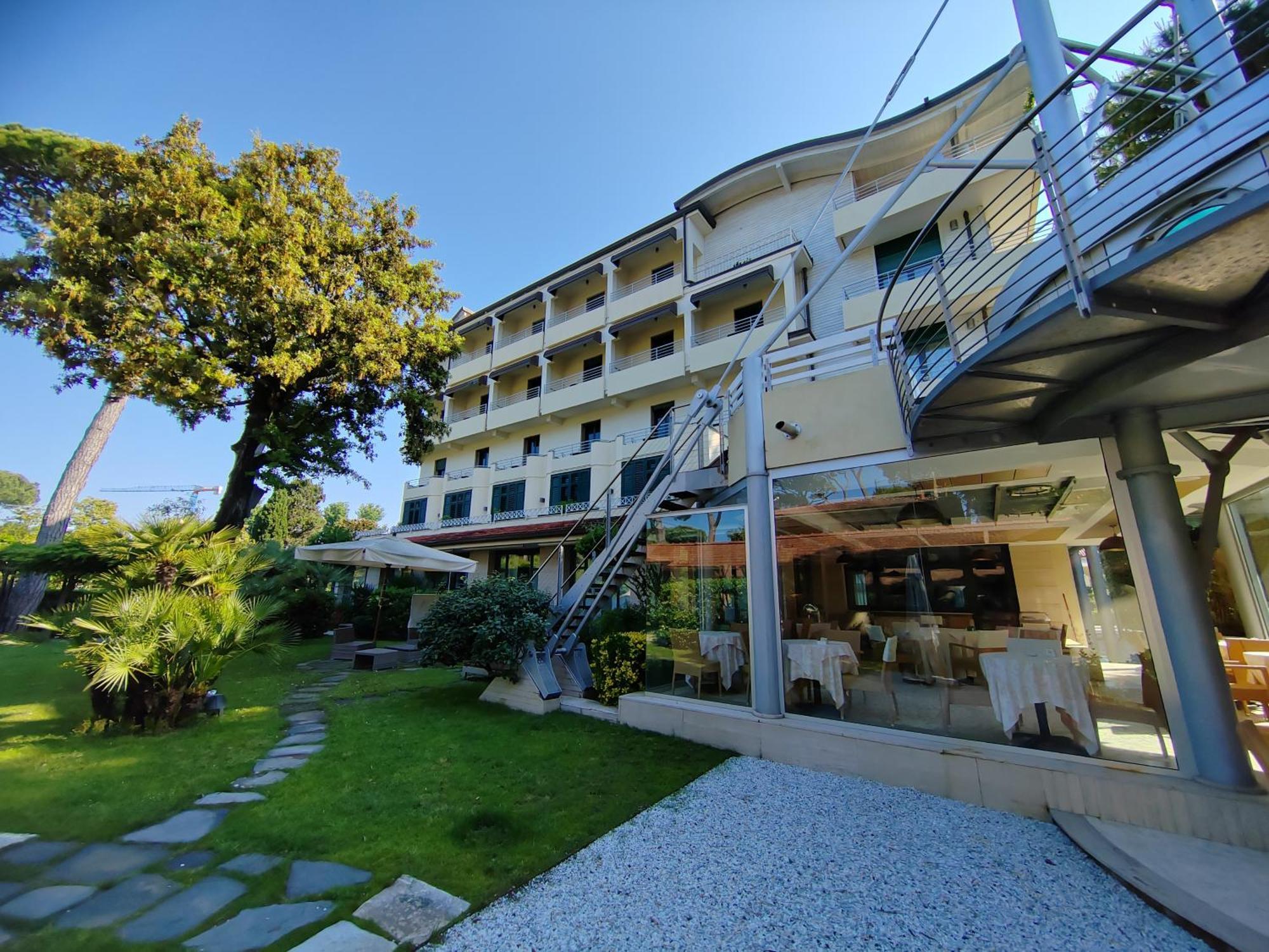 Hotel Acapulco Forte dei Marmi Exterior photo